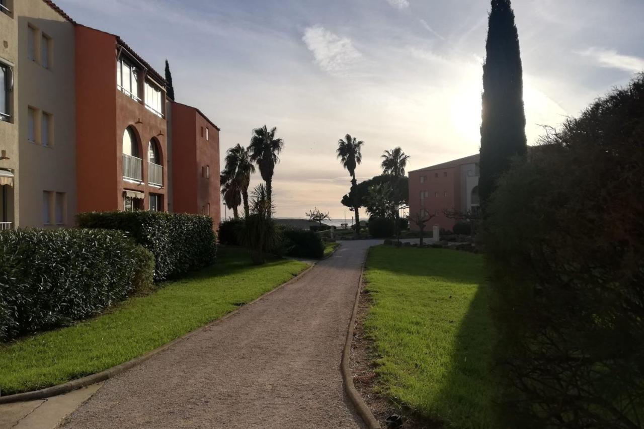 Very Cosy Apartment At 200 M From The Beaches La Londe-les-Maures Eksteriør bilde