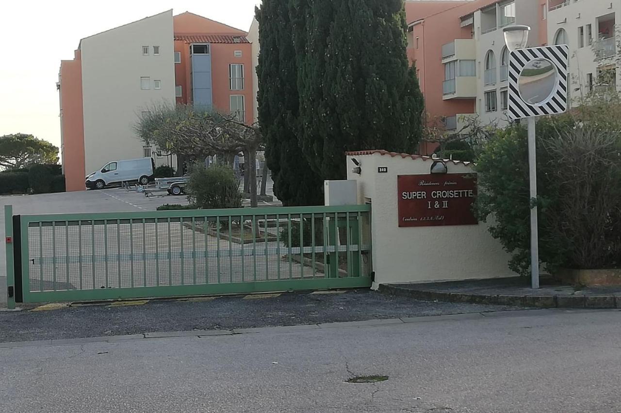 Very Cosy Apartment At 200 M From The Beaches La Londe-les-Maures Eksteriør bilde